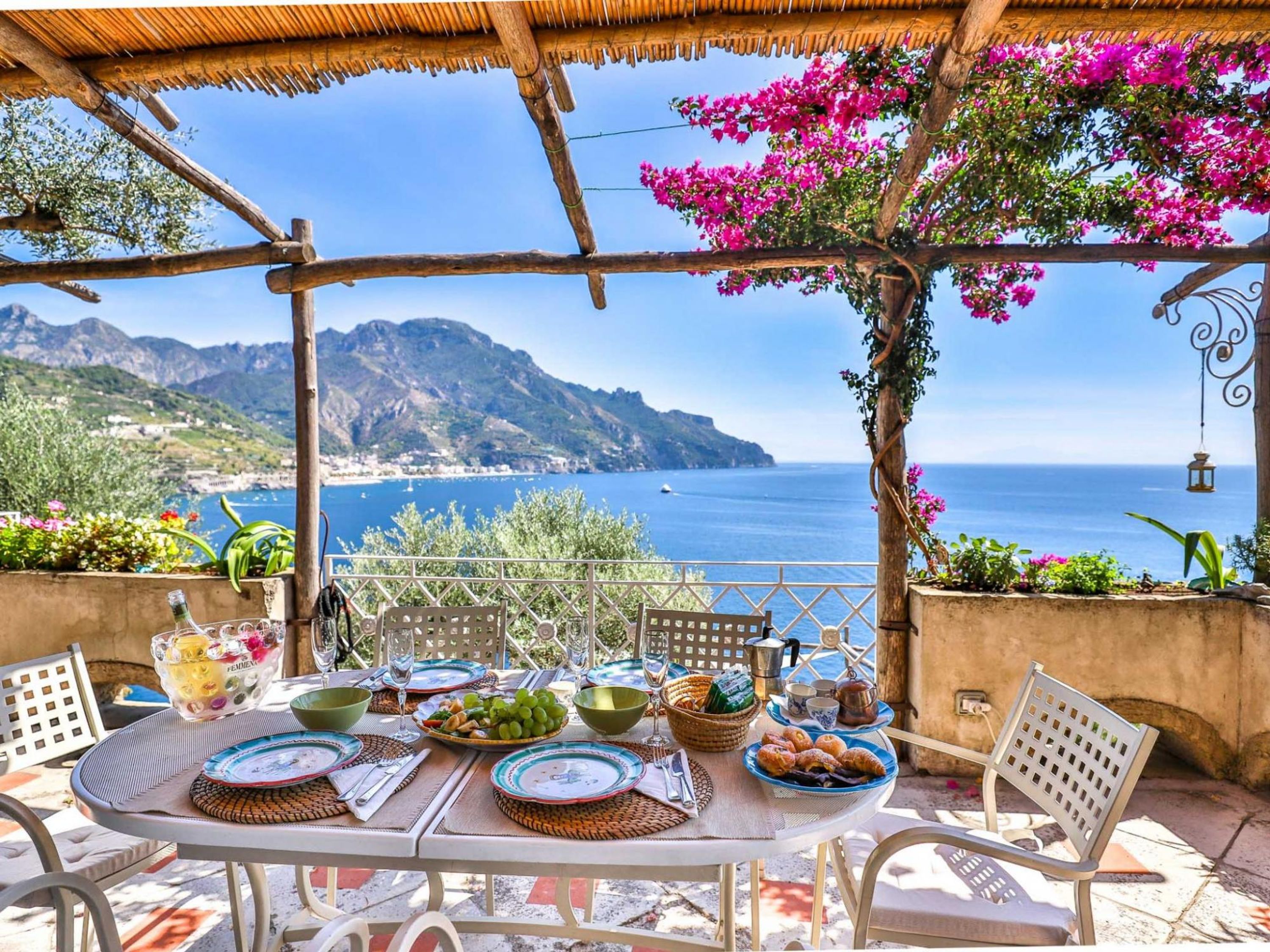 Villa con terrazza e vista mare a Ravello ID 3196