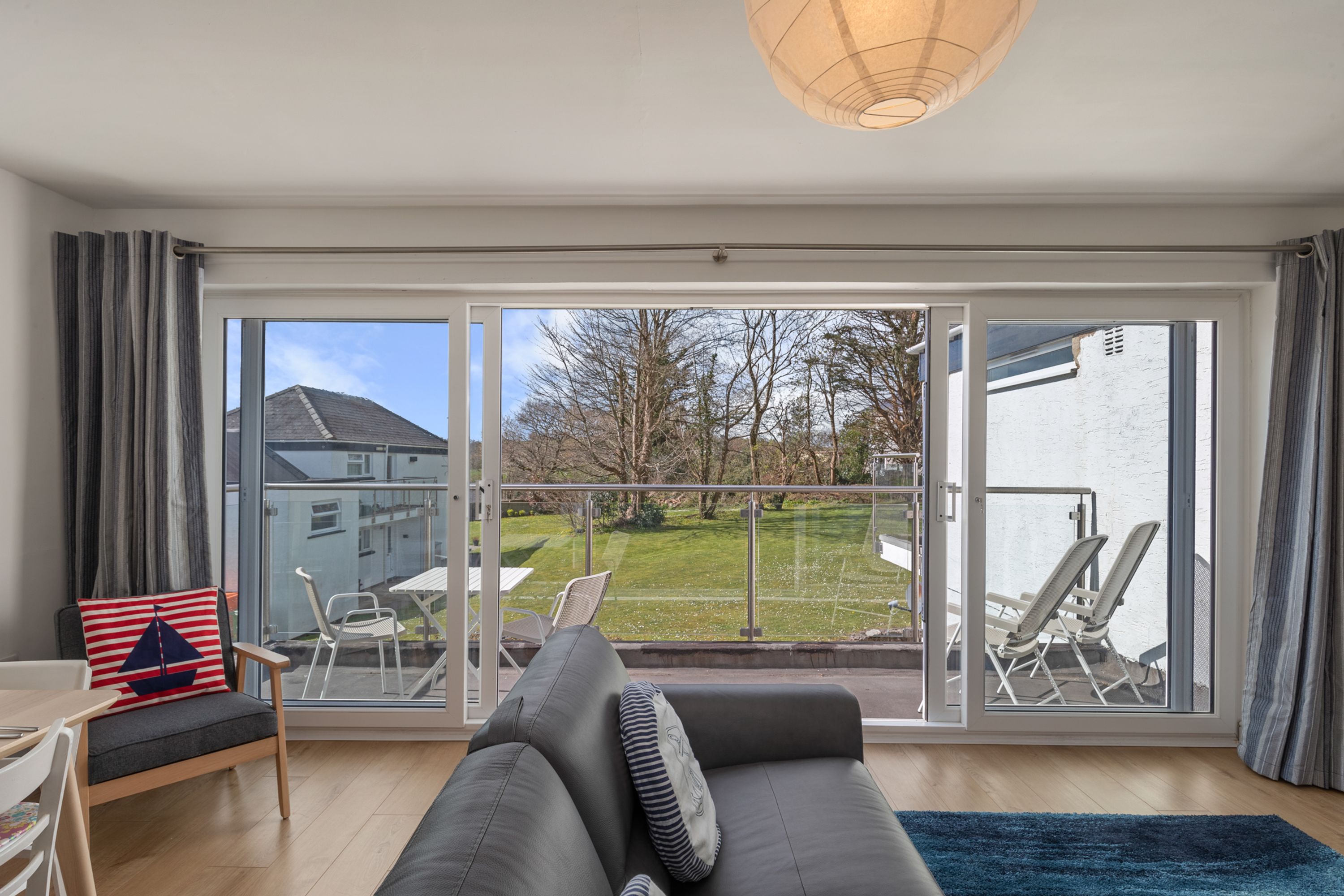 Coedrath Park 20 - Modern Apartment, Close to the Beach