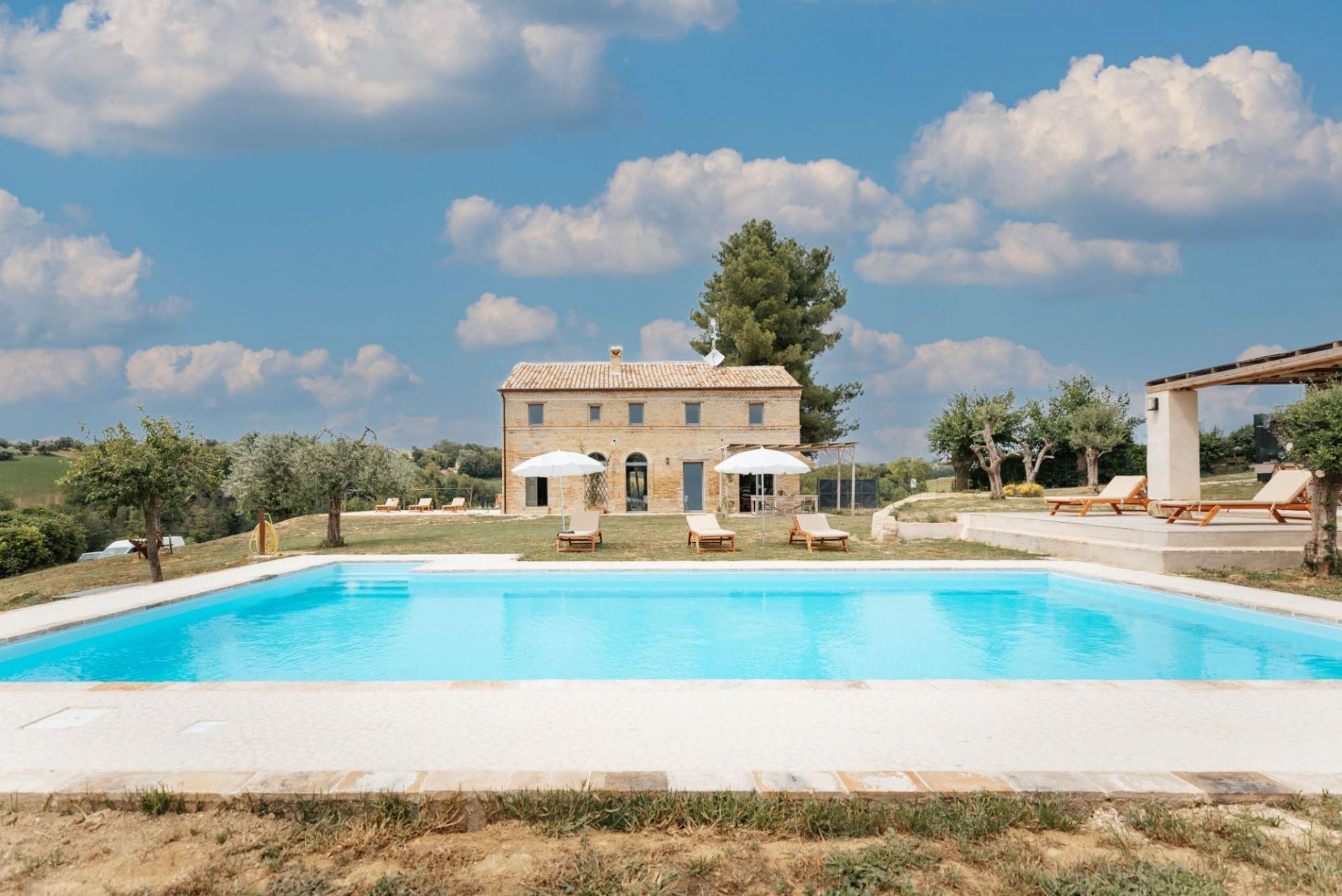 Fascino e benessere in un ambiente rurale. Dedicata a tutti coloro che cercano comfort e stile ma amano la Casa Rurale Botonto