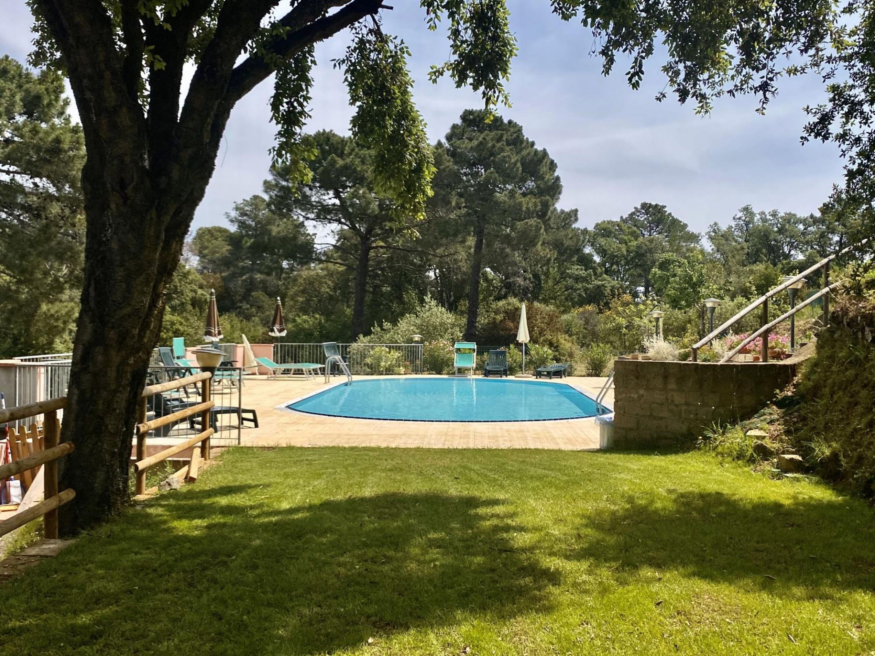 Residenza con piscina. Trilocale per 5/6 persone.-SERAMATTINO D