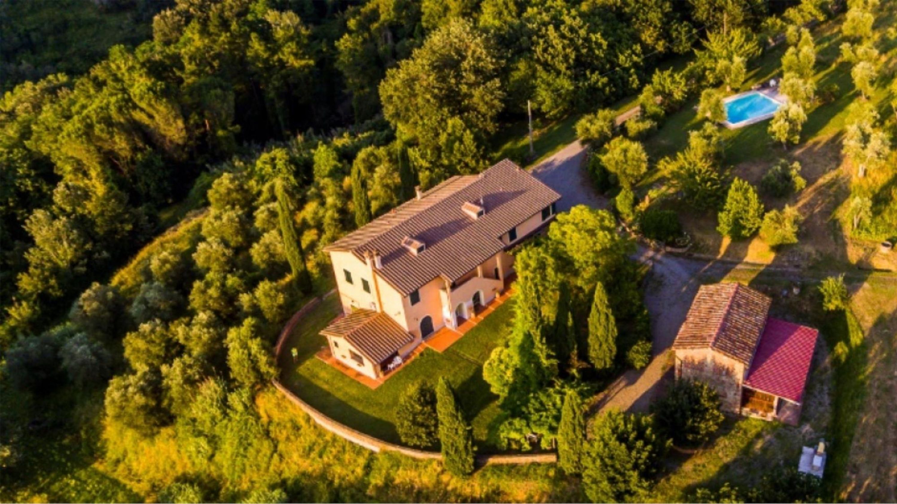 Podere Torre, residenza indipendente con 3 appartamenti. AC. piscina con acqua salata-PODERE TORRE