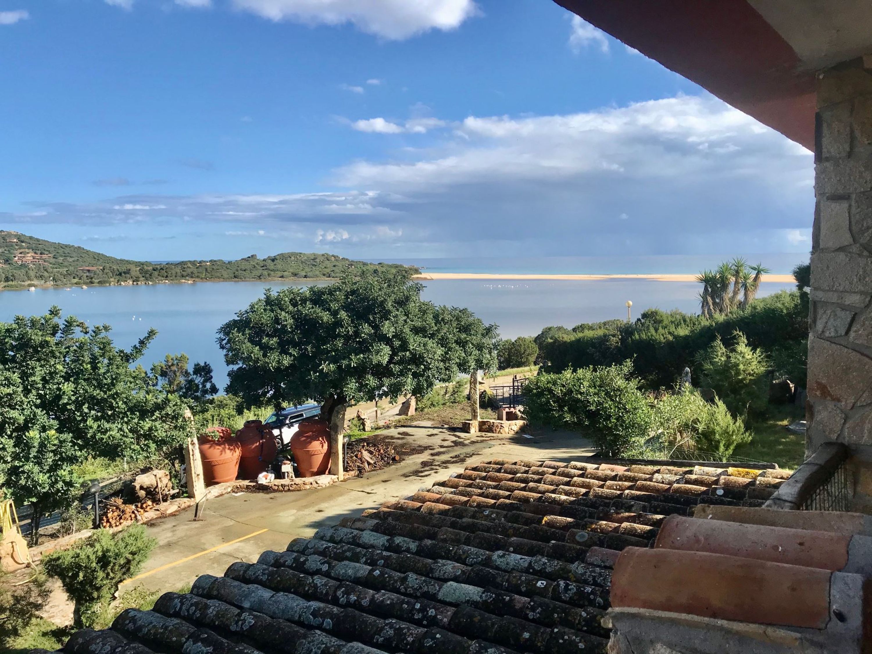 Villa Giunone a due passi dalla splendida spiaggia di Su giudeula casa è ideale per una famiglia o un gruppo-Villa Giunone a due passi dal mare