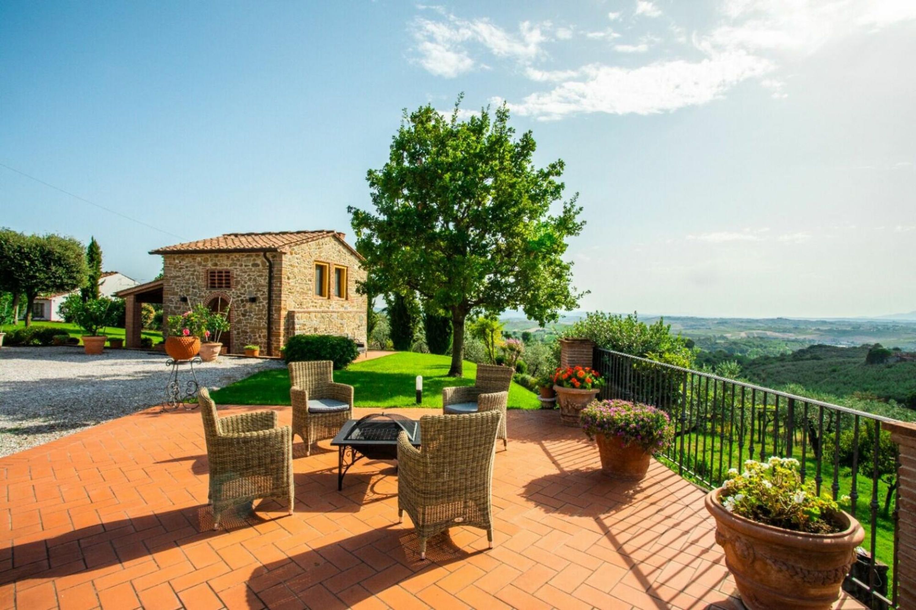 Villa Gerosa bellissima villa con piscina a Vinci