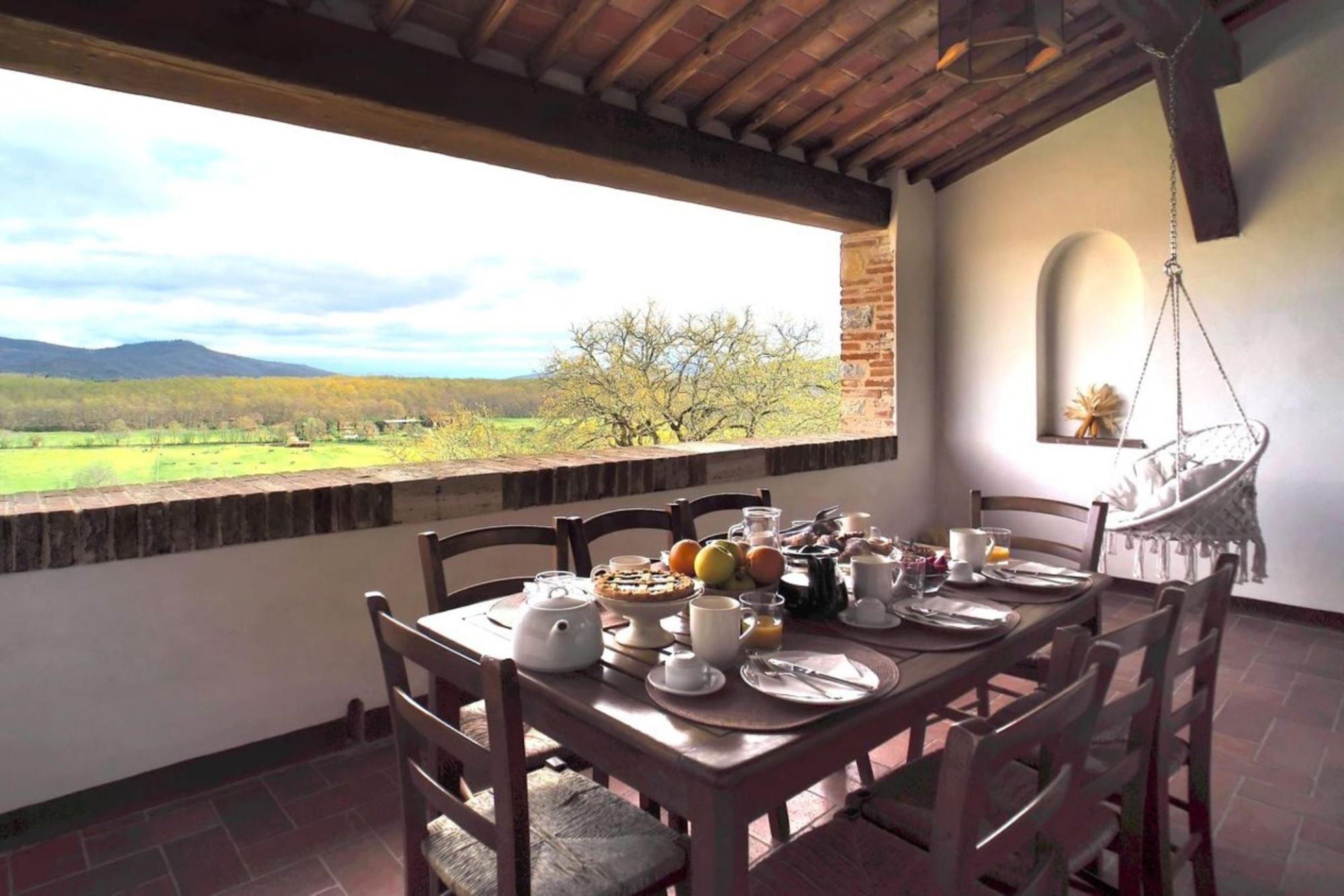 La Loggia - Appartamento da 8 posti letto. Ampio soggiorno/sala da pranzo con cucina e camino, 4 posti letto-La Loggia