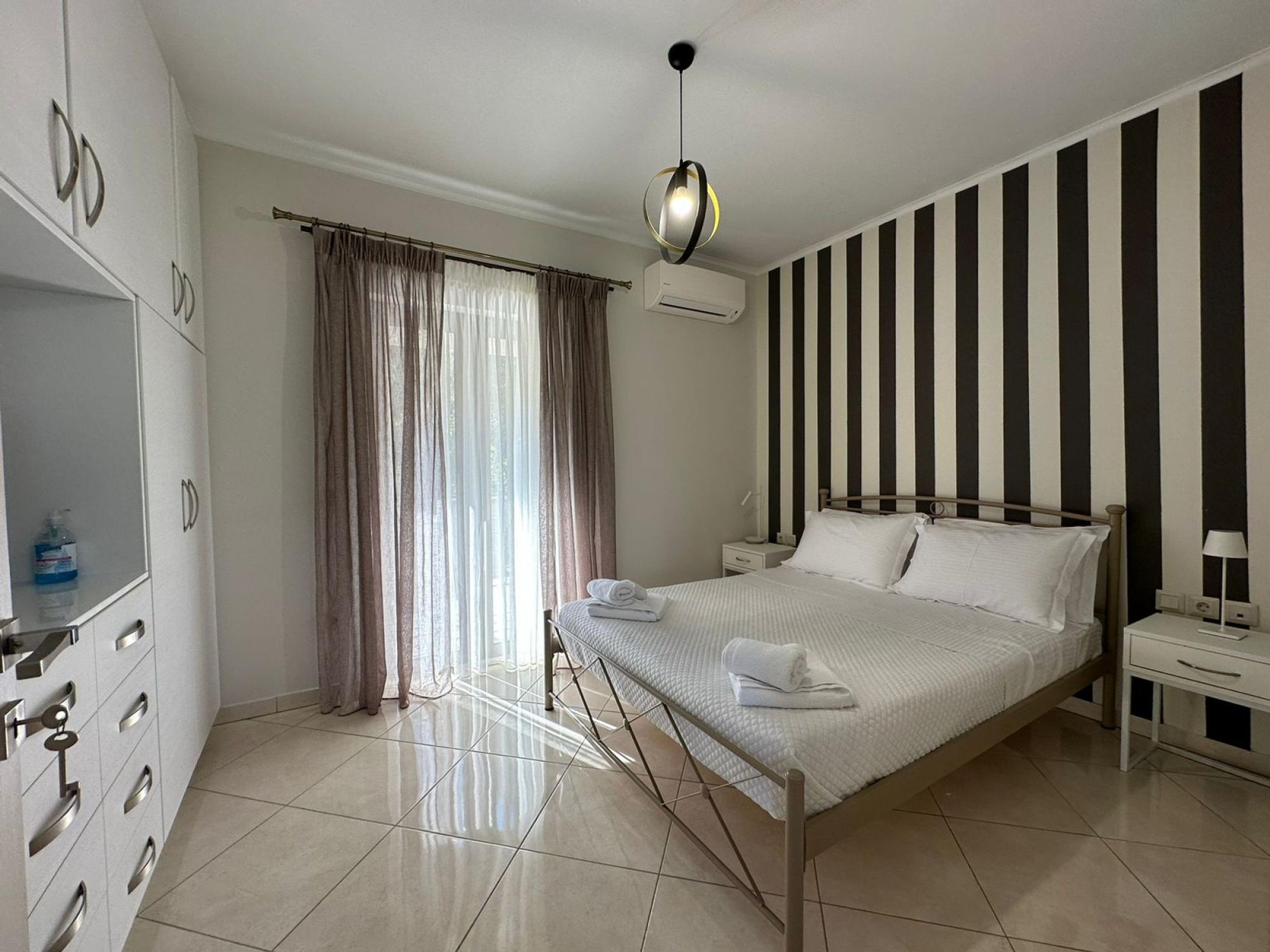 Suite 2 - Elpida Luxury Suites