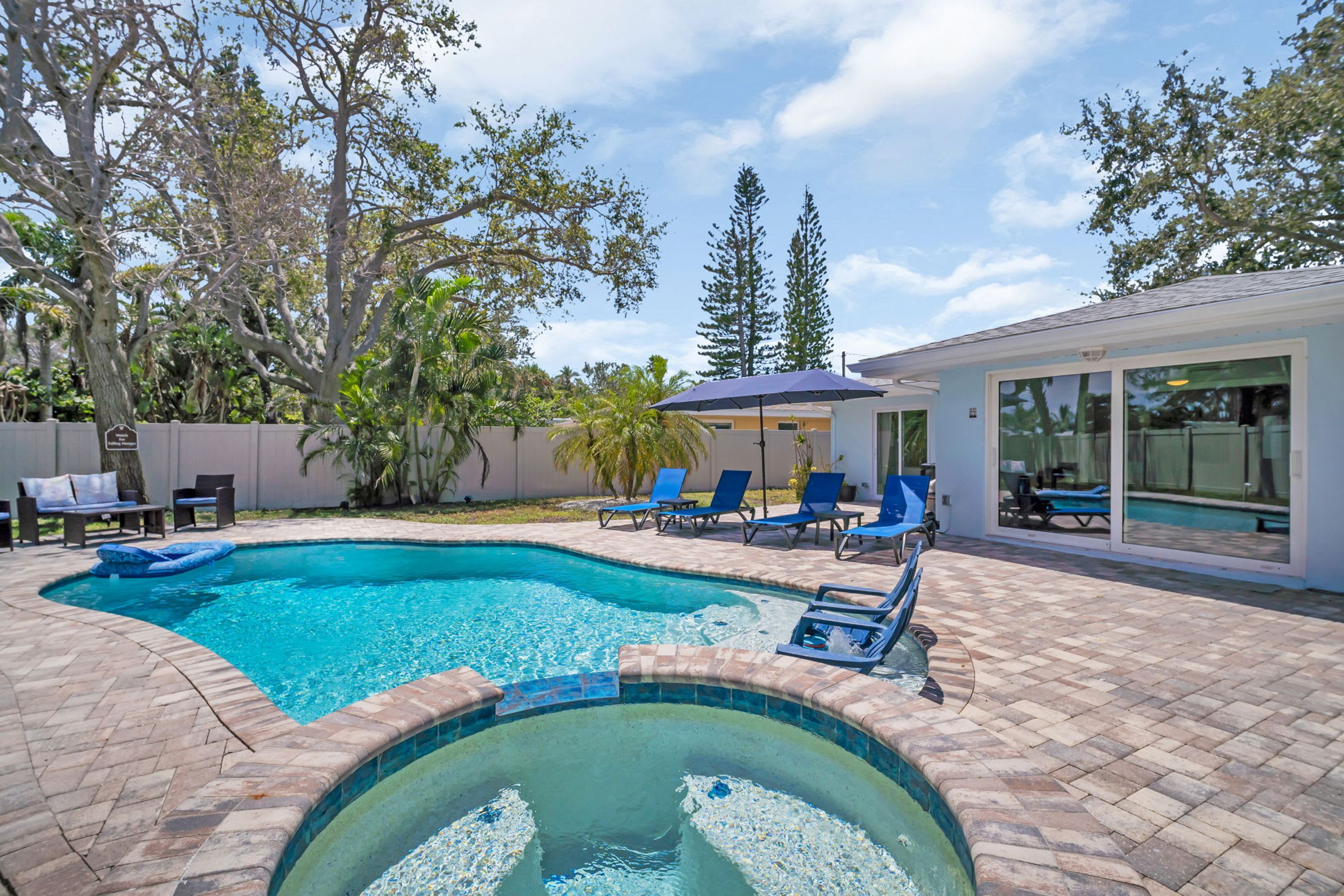 Pool   Hottub Golf Cart Included Close to Beach