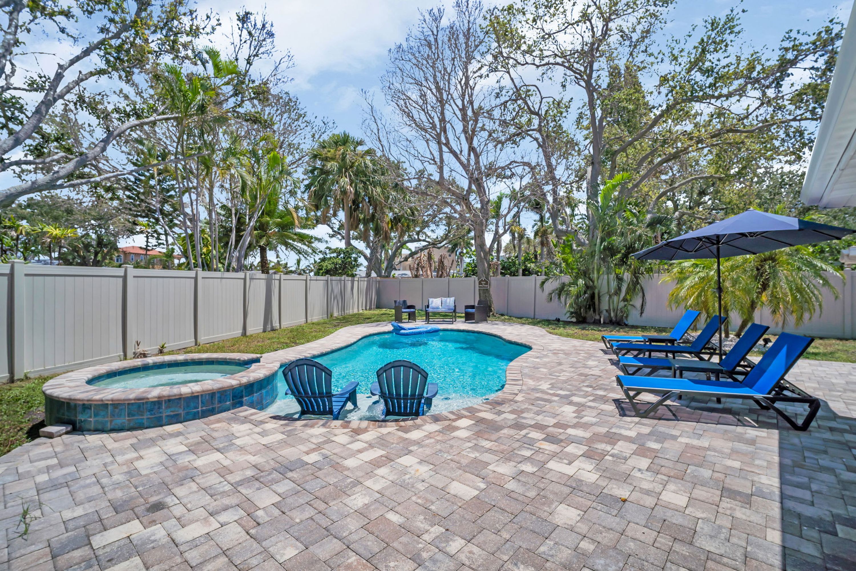 Pool   Hottub Golf Cart Included Close to Beach
