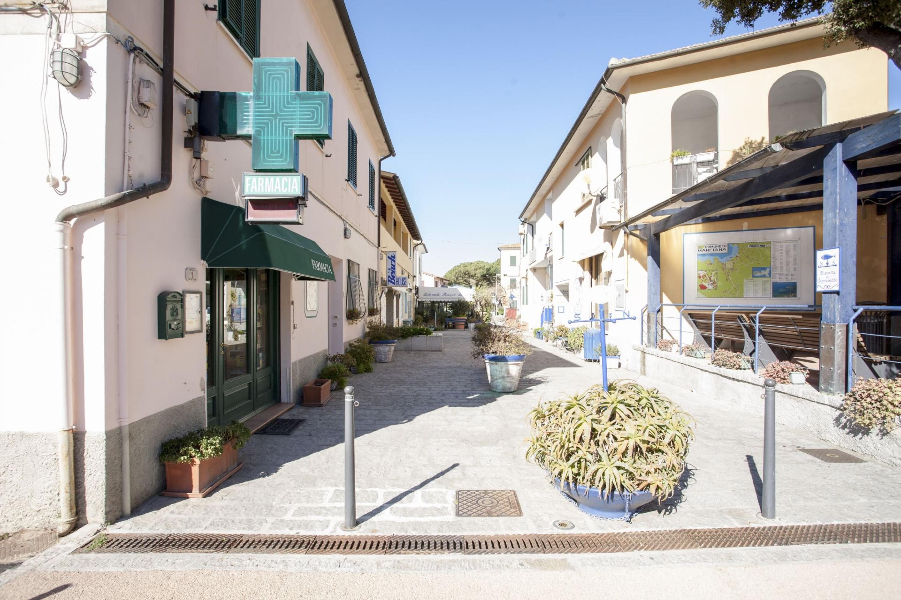 Trilocale vicino alla spiaggia di Procchio-VIA DEL MARE 3