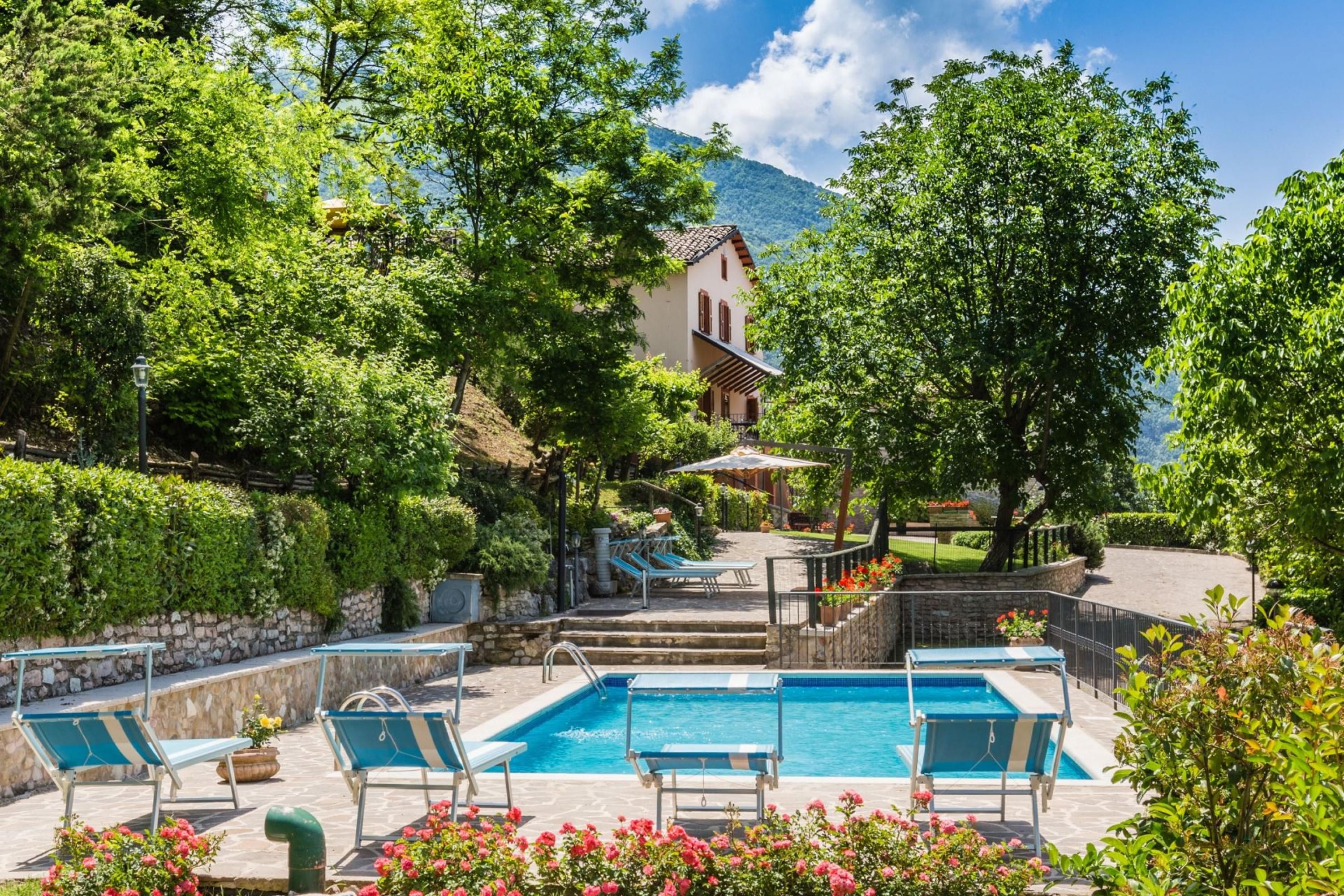 Villa degli Artisti, bella villa con piscina vicino a Piobbico, nel nord delle Marche-VILLA DEGLI ARTISTI