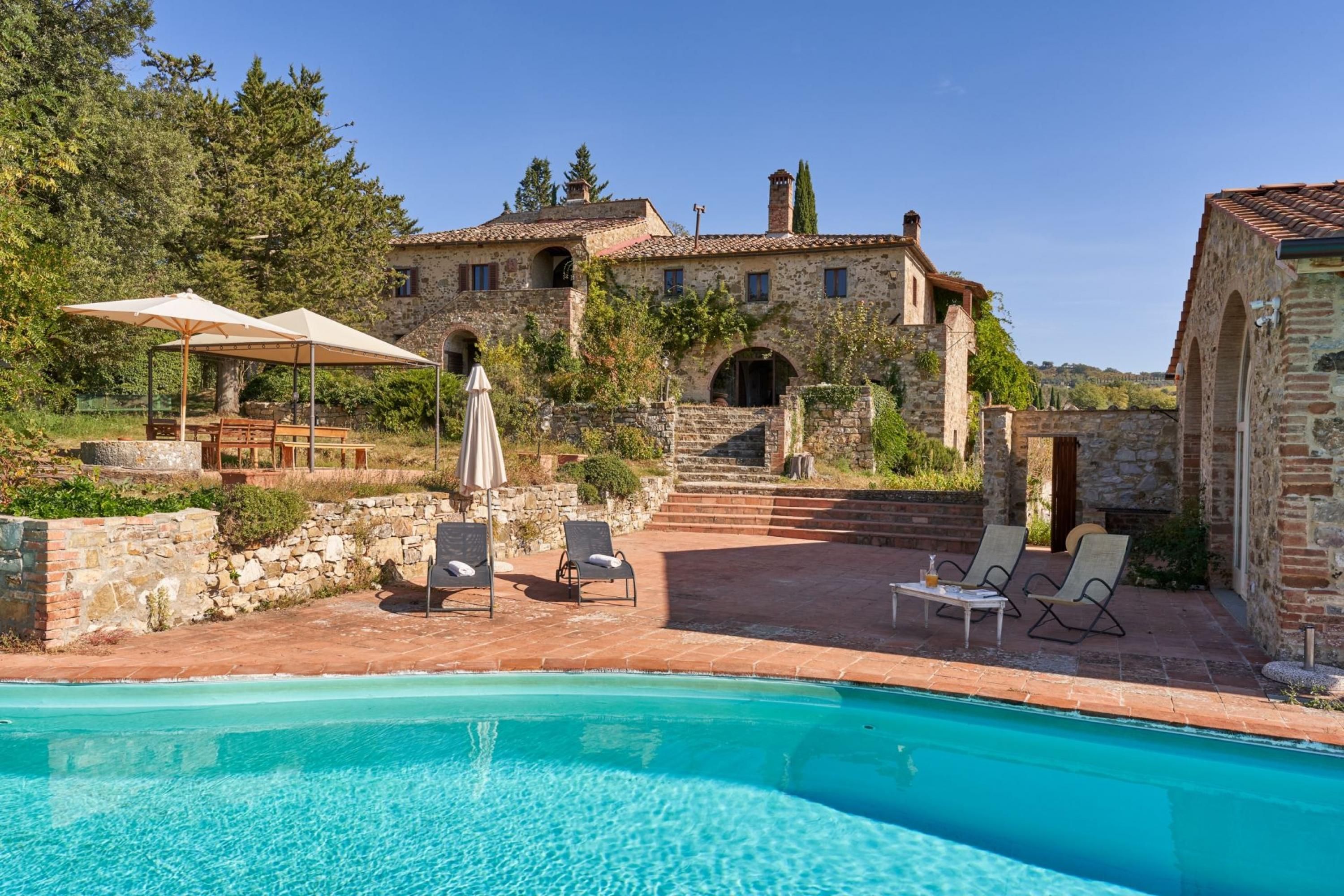 Casa in pietra con piscina panoramica.-Casale Sandonatino