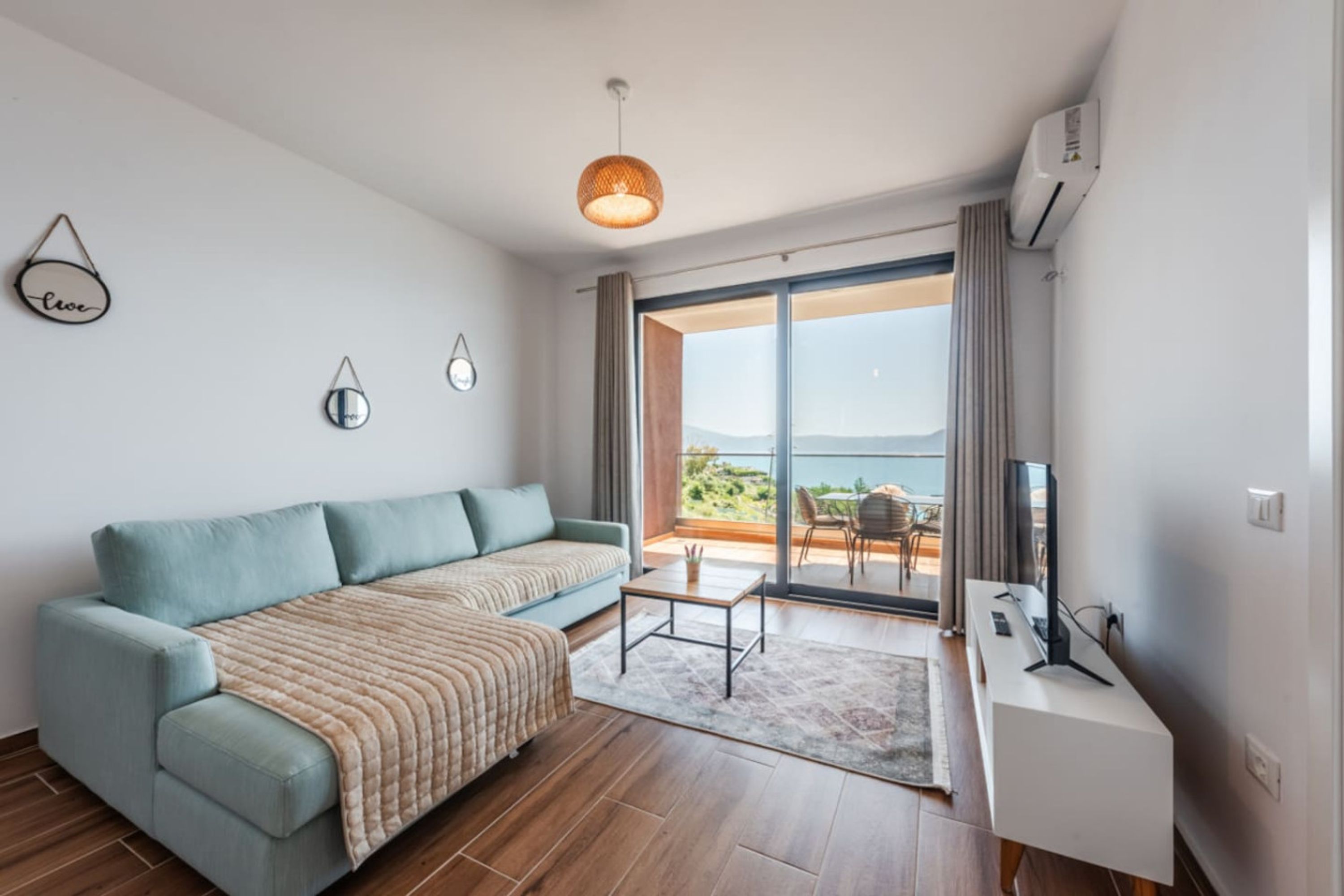 Exclusive Seafront Apartments | Apartment 2