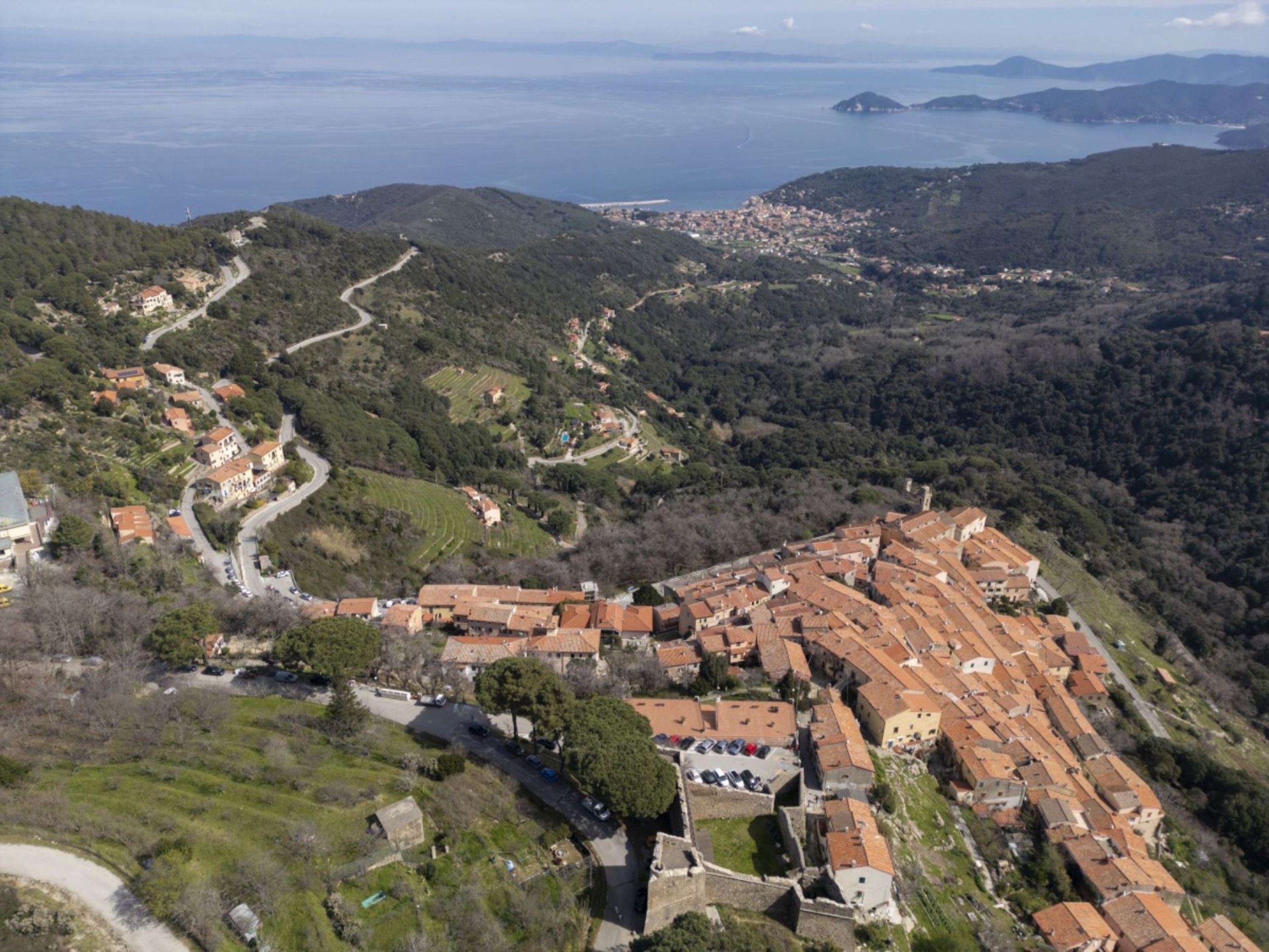 La Fortezza curata nei minimi dettagli con una splendida vista su Marciana-APP.TO LA FORTEZZA