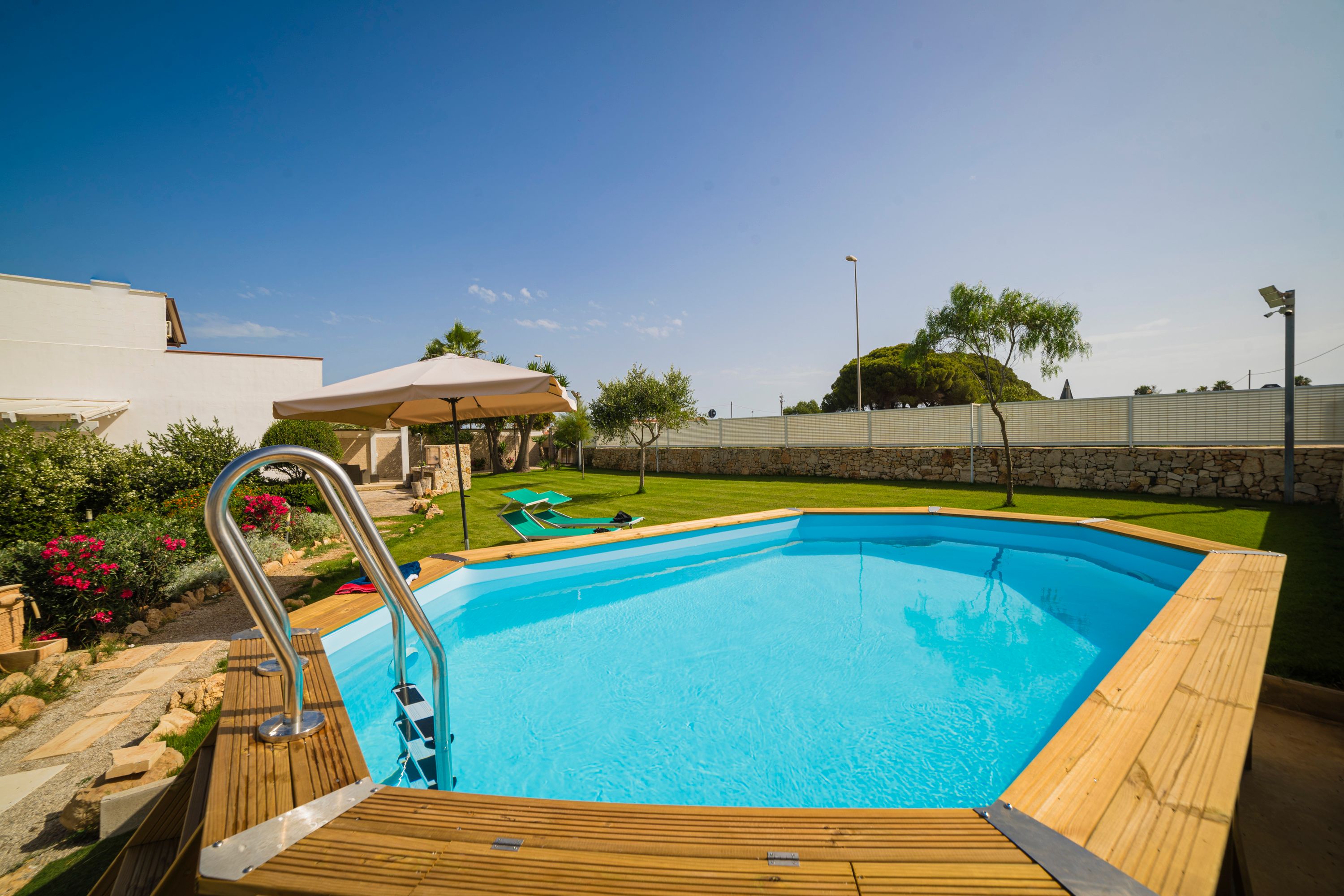 Villa Marzia con giardino e vicino al mare