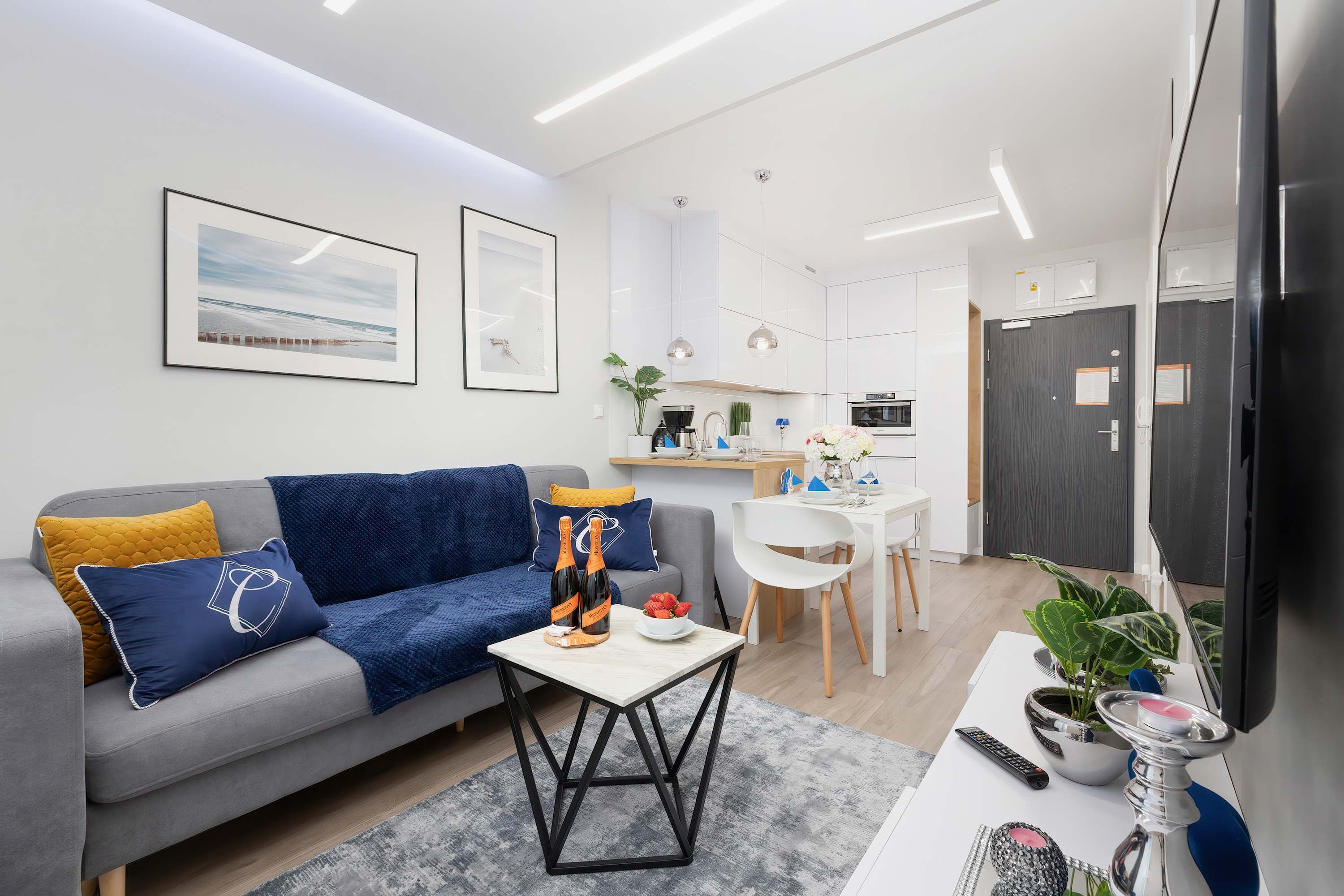 Gardenia Seaside 7E Cristallo Apartment Sea