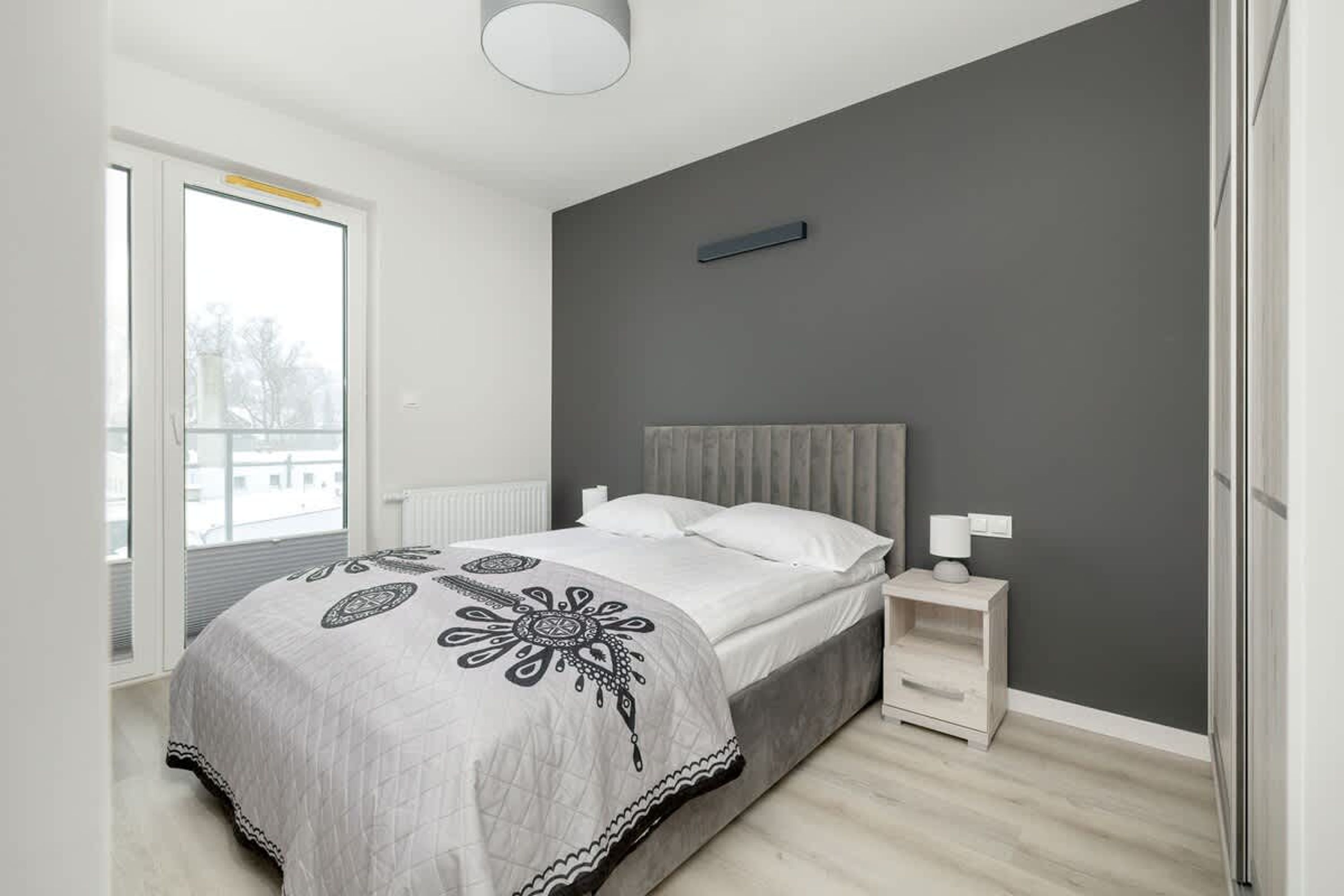 Szymony 17E   Stylish Apartment   Jacuzzi