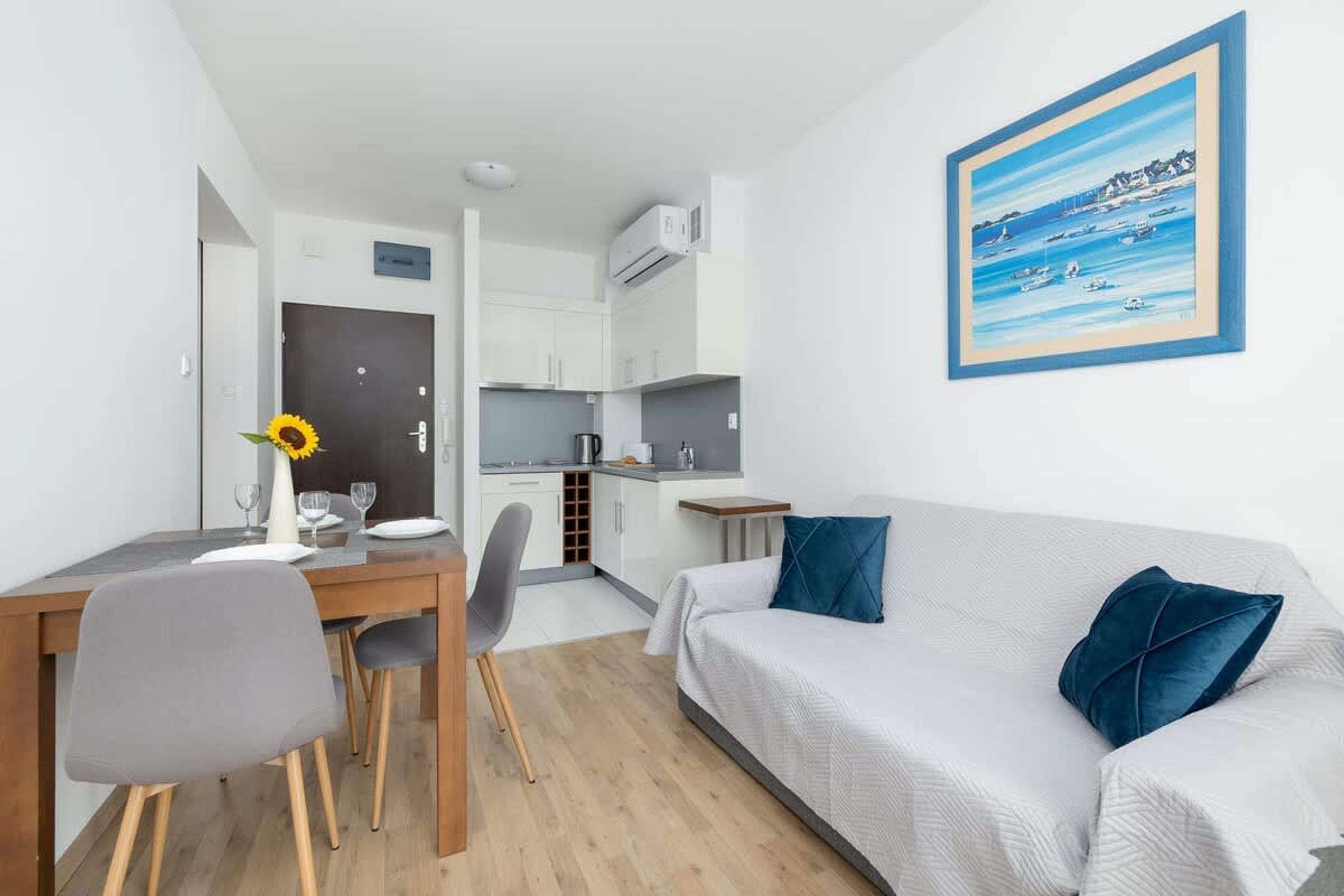 Atrium 108 Seaside Apartment Jacuzzi Sauna