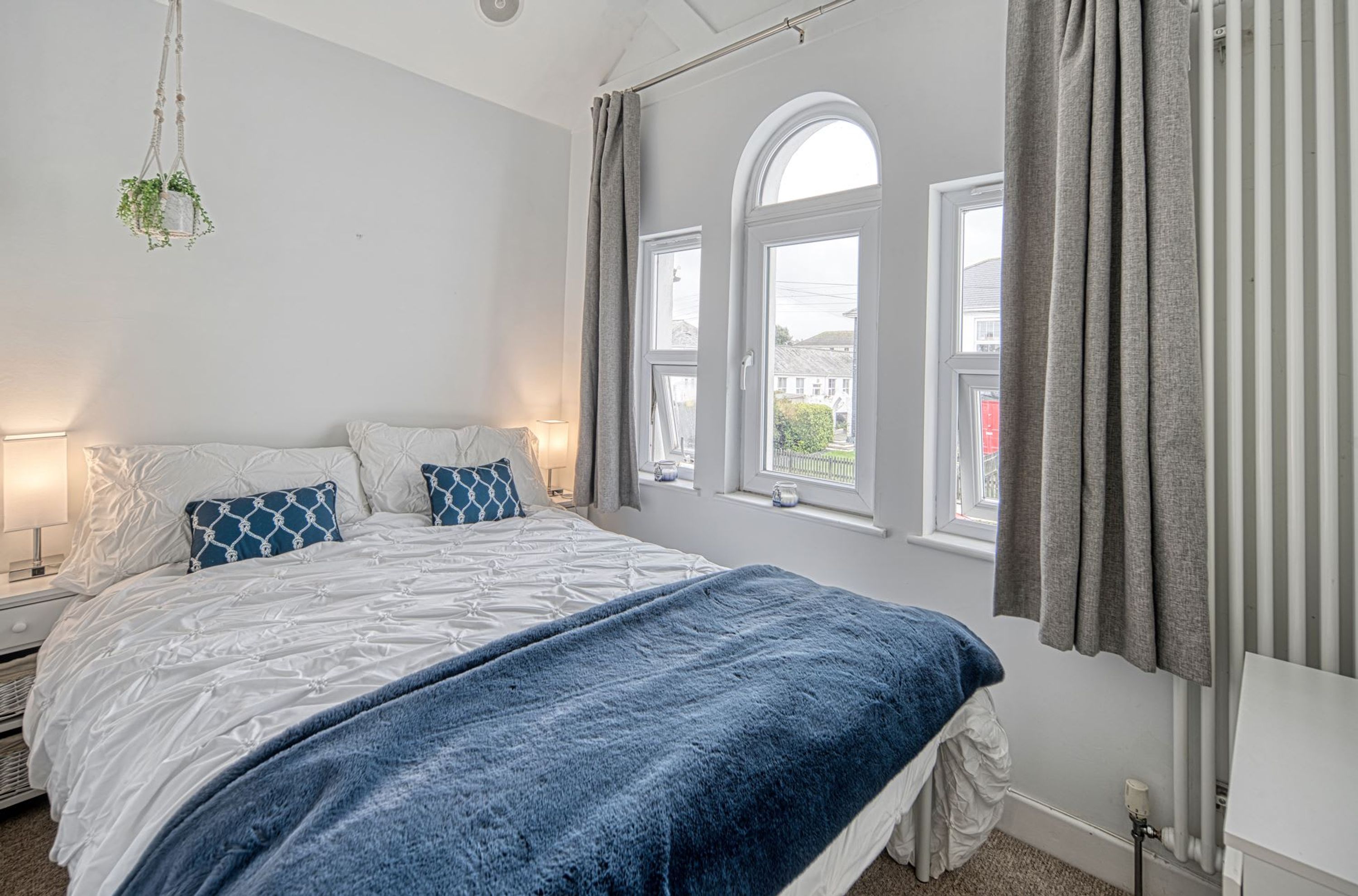 Host   Stay   Sail Loft