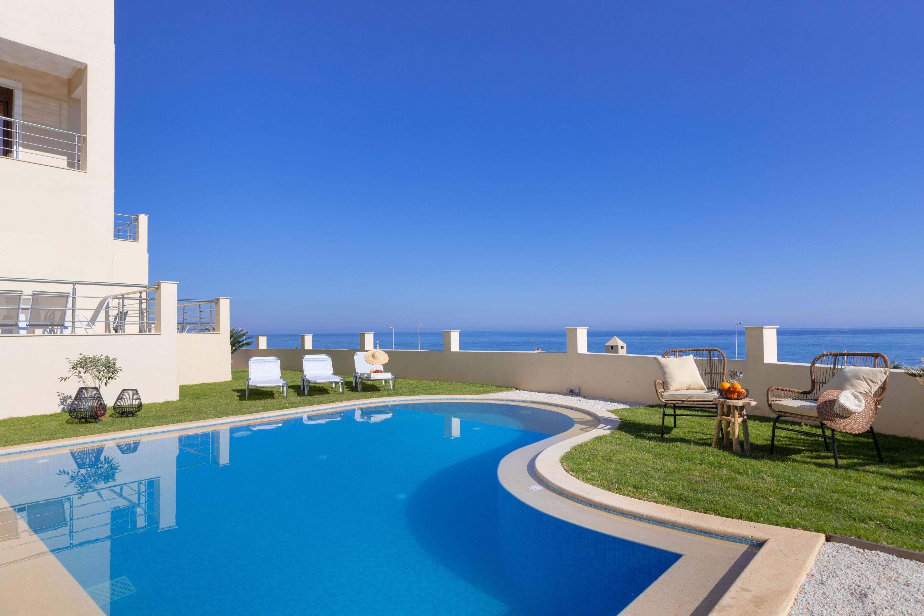 Green – A Seaside Escape with Mesmerizing Views
