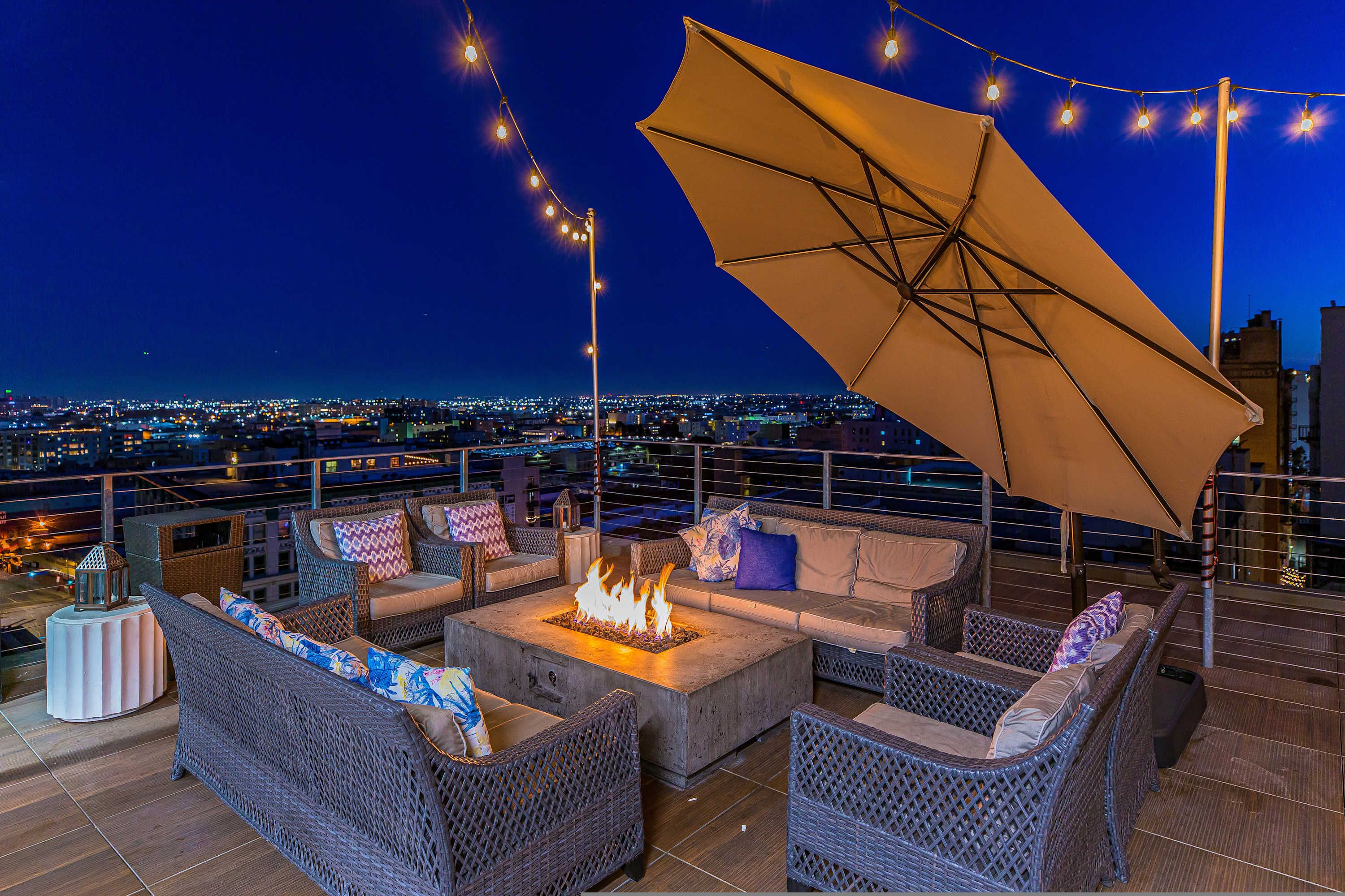 Stylish 2BR 1BA at HWH by OneLuxStay