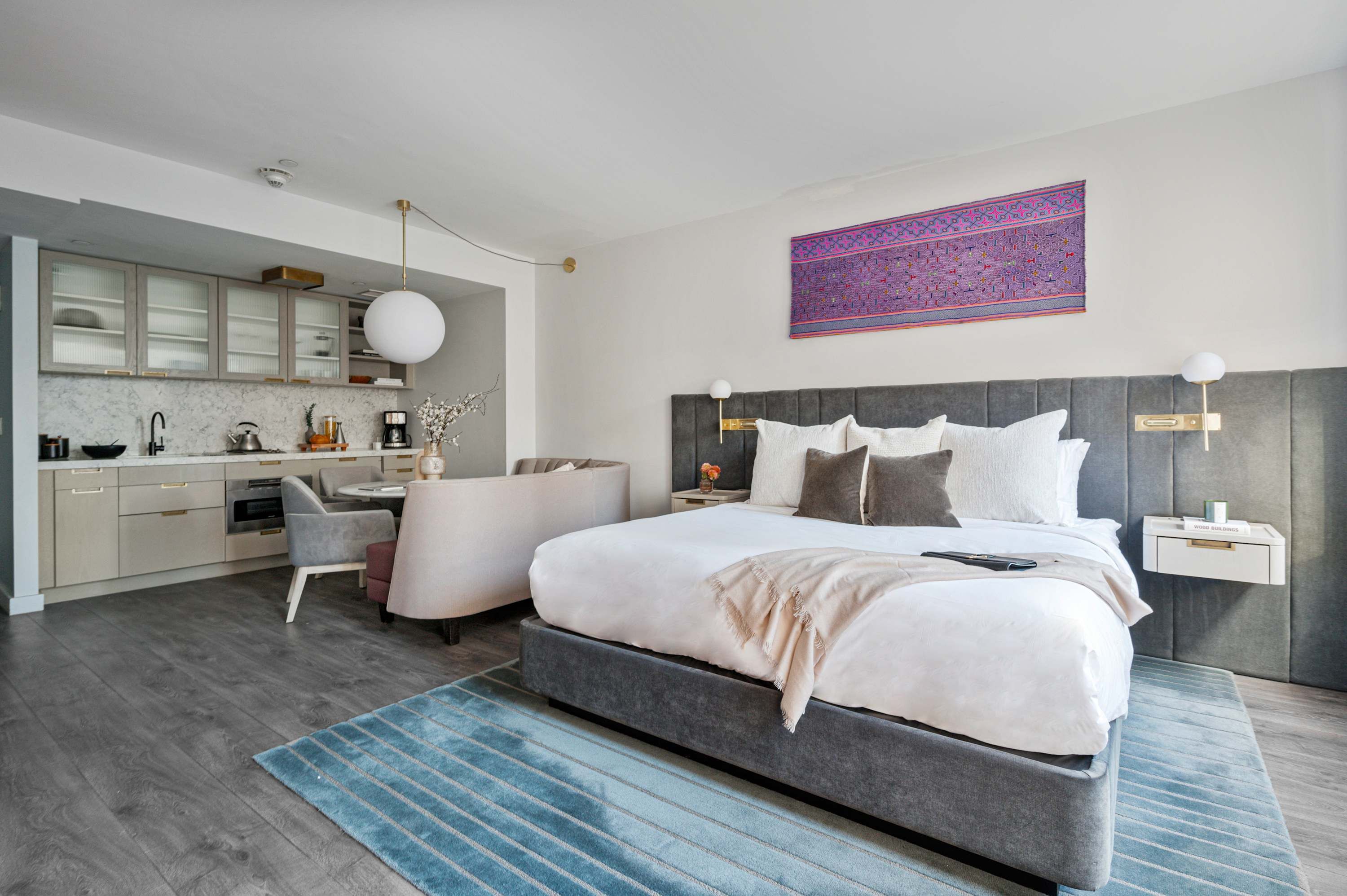 17John  Junior King Studio