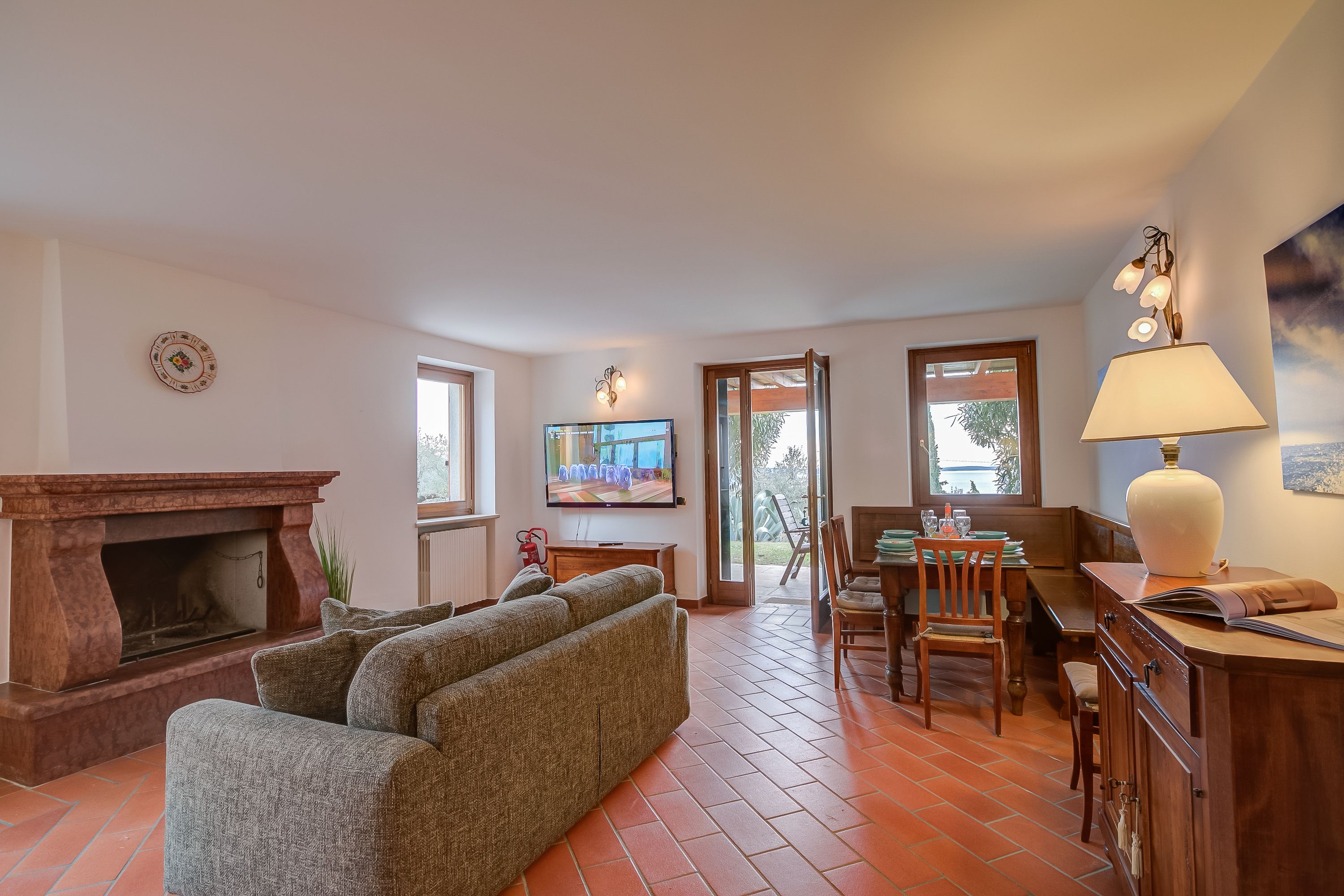 Villa Iris con Lakeview e Piscina condivisa