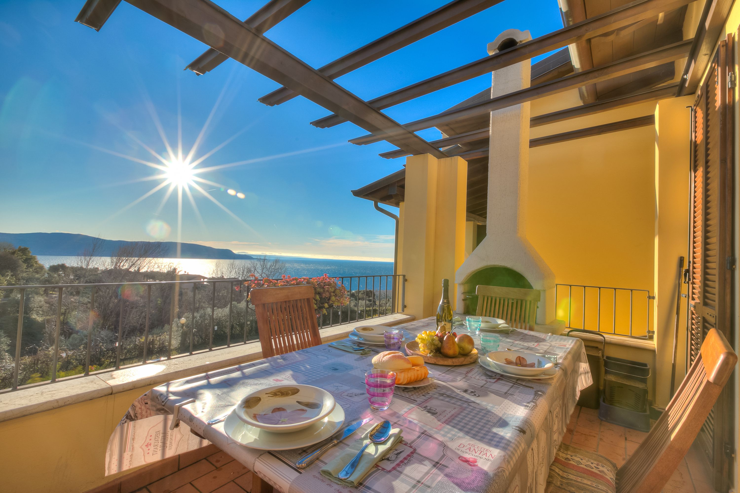 John's House con piscina e Lakeview
