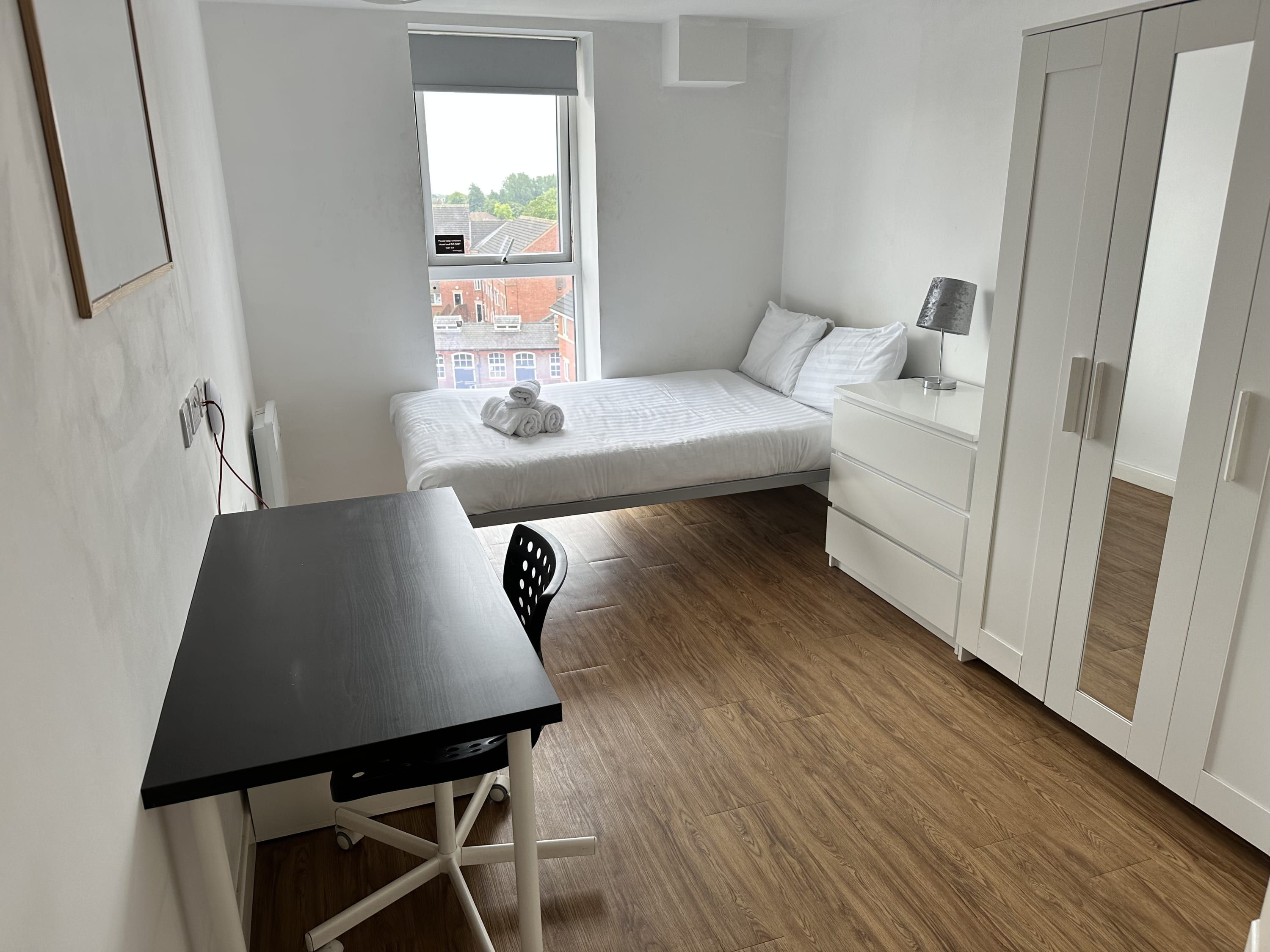 Cosy Budget En-suites  Optional Kitchen  Liverpool