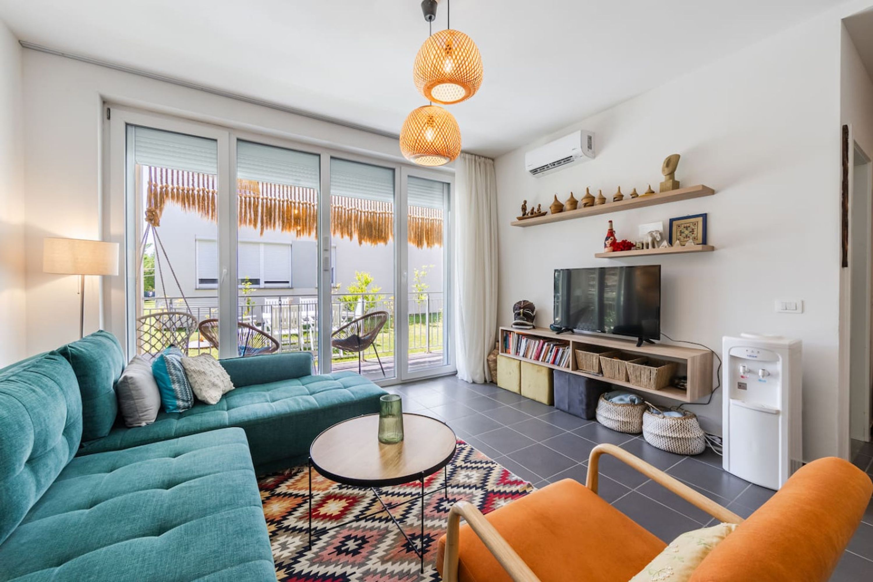 Talea Joyful Stay in Tale