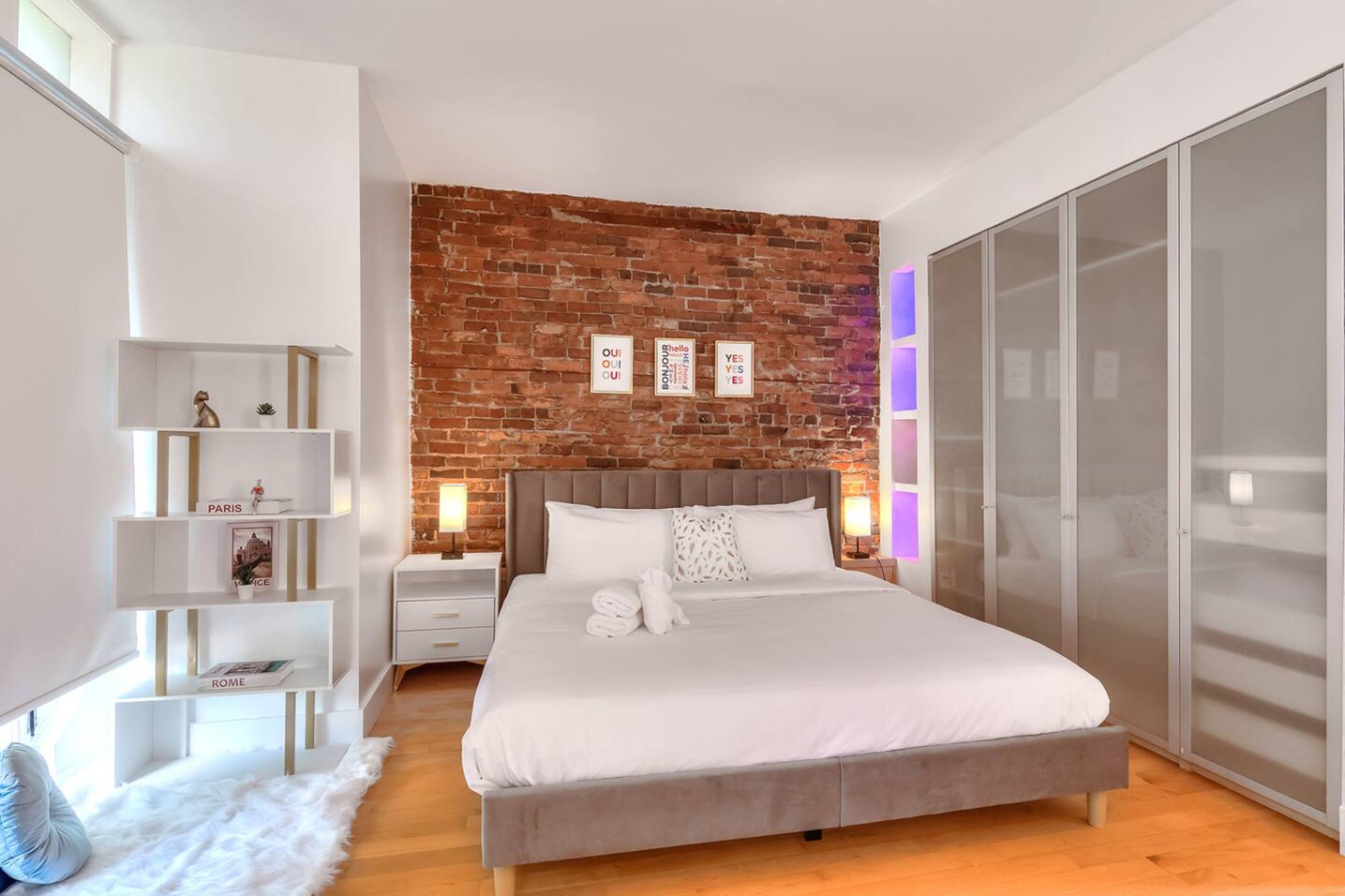 Take a break in a modern loft on the plateau