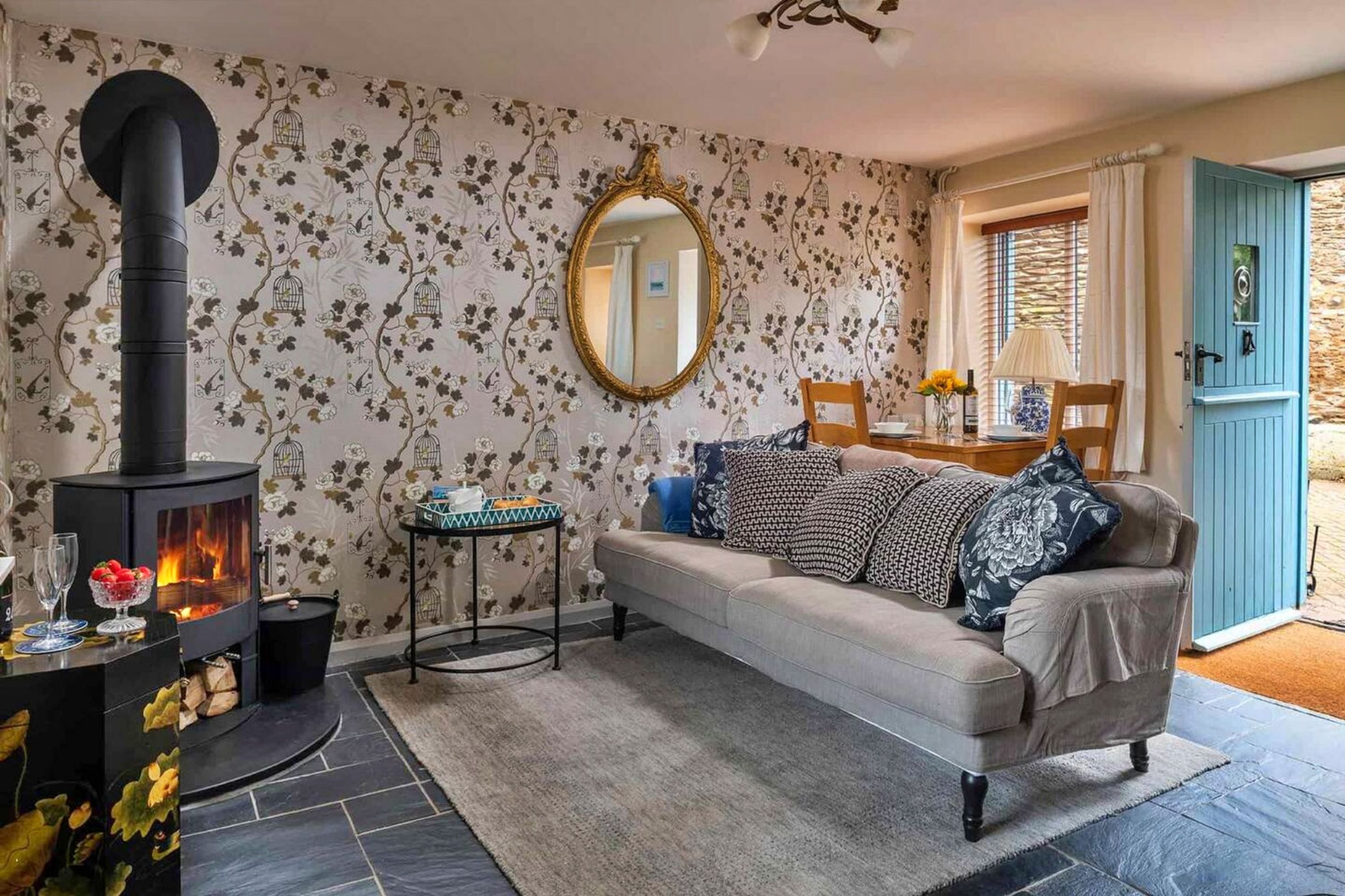 Coulscott Bantam Cottage