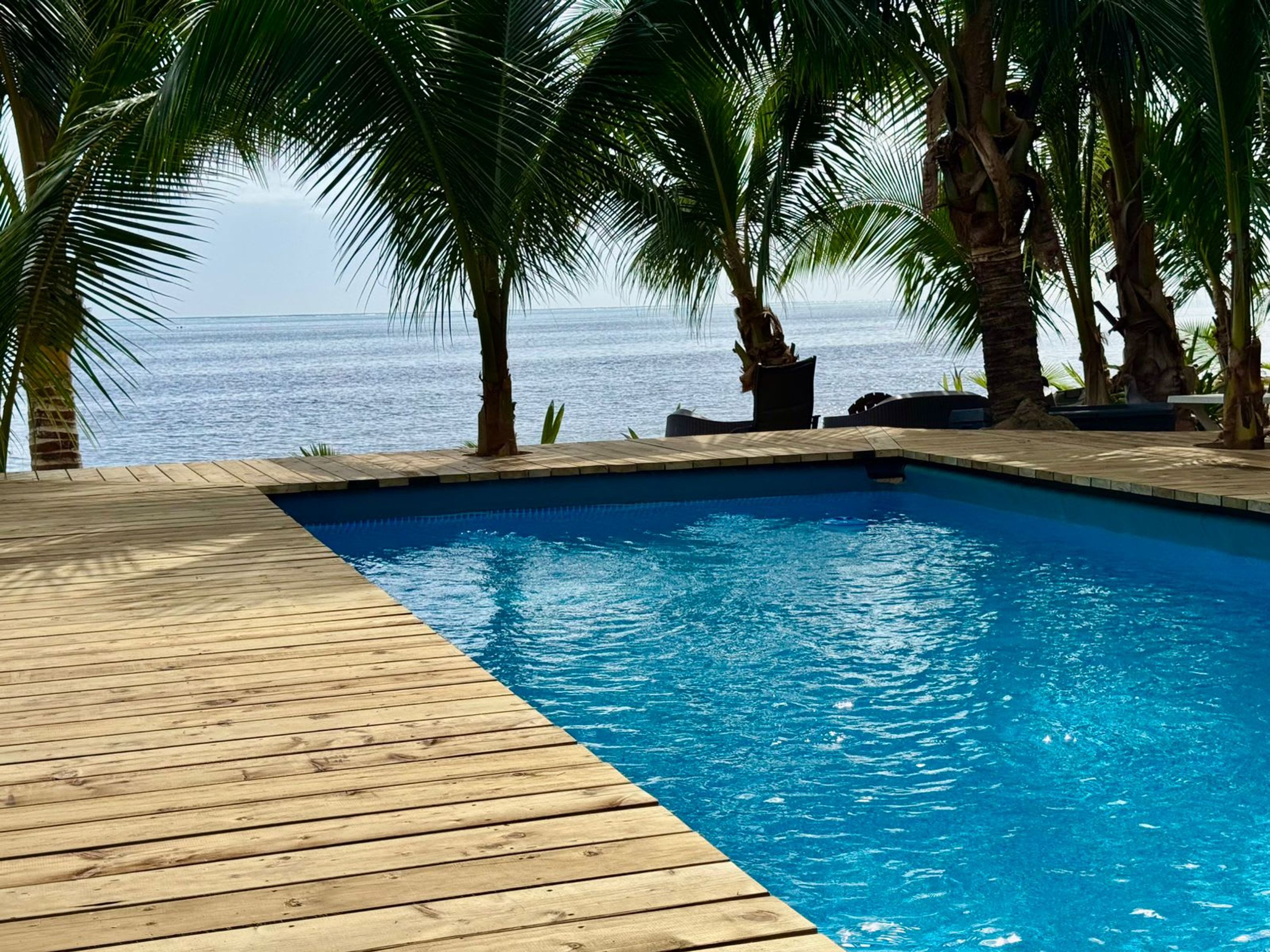Exquisite Bungalow with Beachfront Jacuzzi